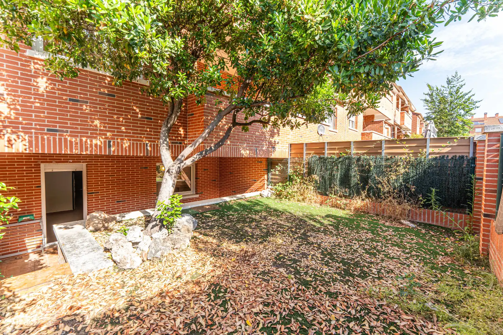 Jardín de Casa adosada en venta en Las Rozas de Madrid con Calefacción, Jardín privado y Parquet