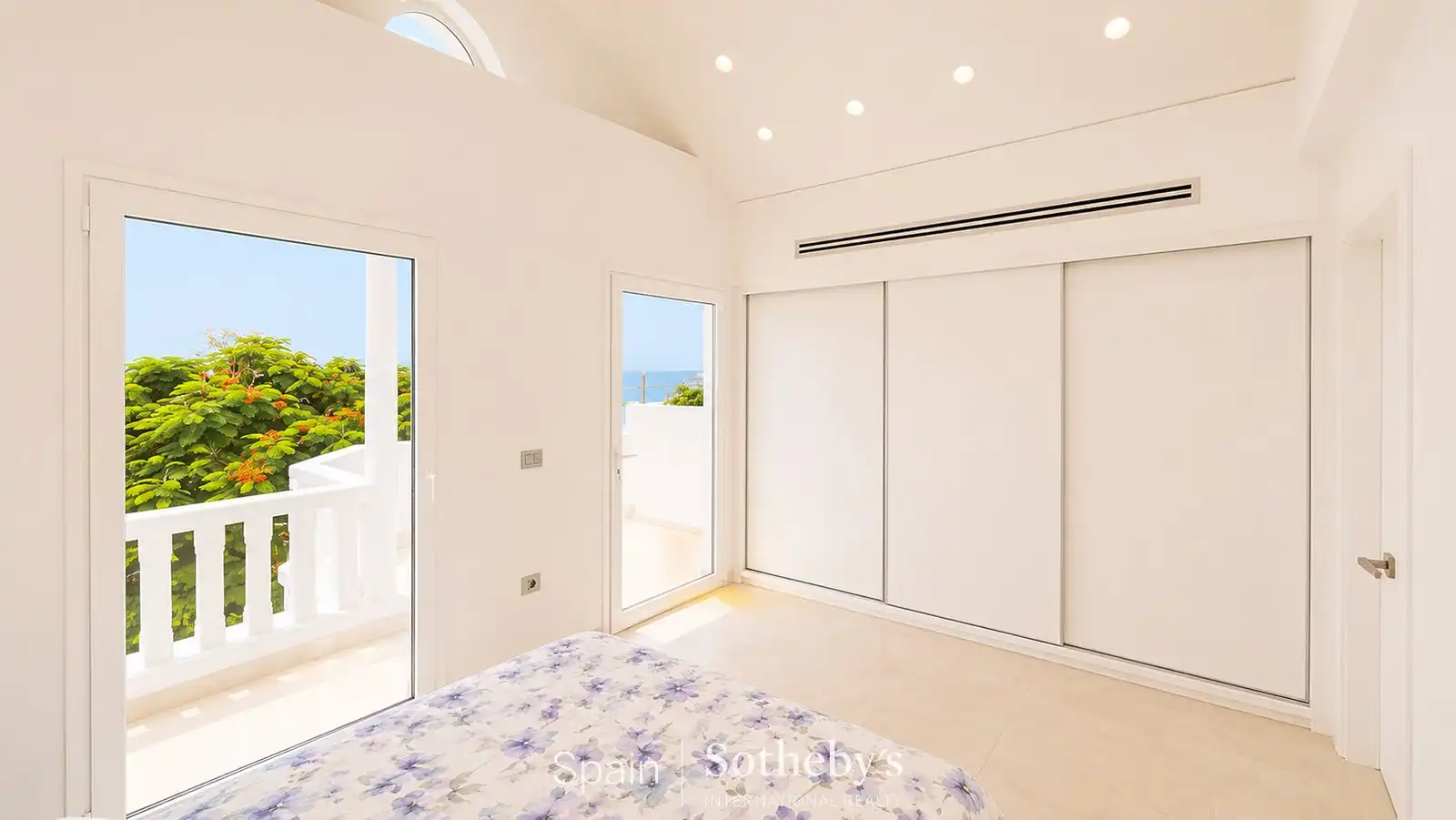 Habitación de Casa o chalet en venta en Adeje con Aire acondicionado, Terraza y Piscina comunitaria