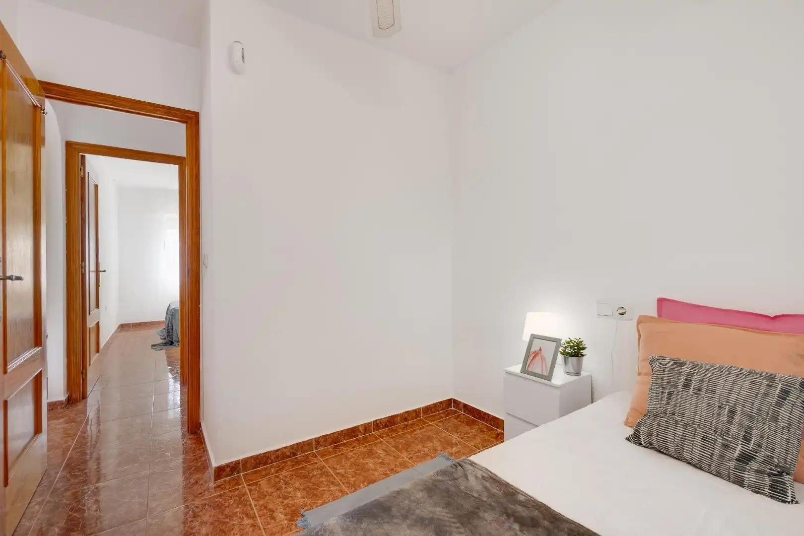 Habitación de Apartamento en venta en Torrevieja con Terraza, Amueblado y Piscina comunitaria