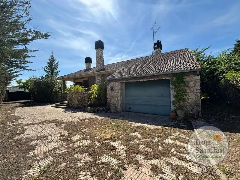 Vista exterior de Casa o chalet en venta en Simancas con Trastero y Piscina