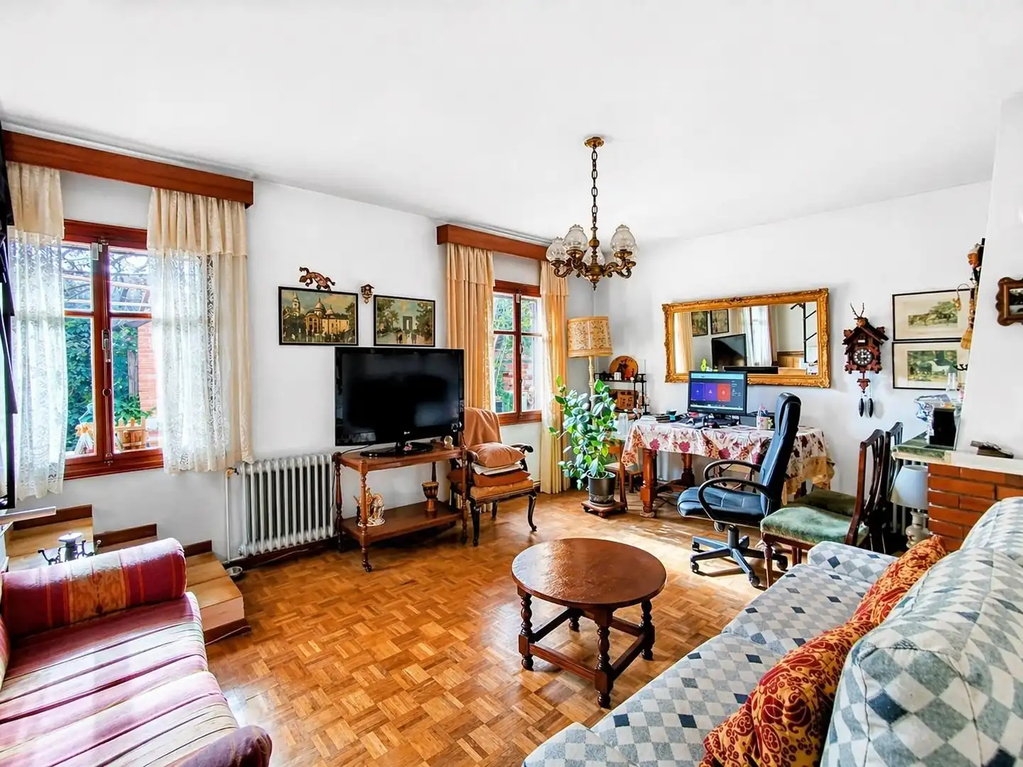 Sala de estar de Casa o chalet en venta en Pozuelo de Alarcón con Calefacción