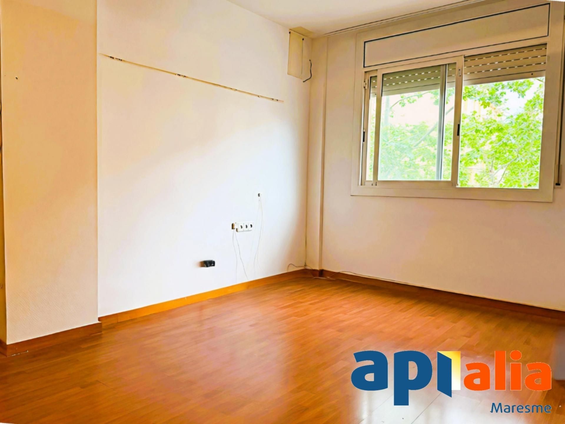 Dormitori de Pis en venda en Sabadell amb Aire condicionat, Calefacció i Parquet