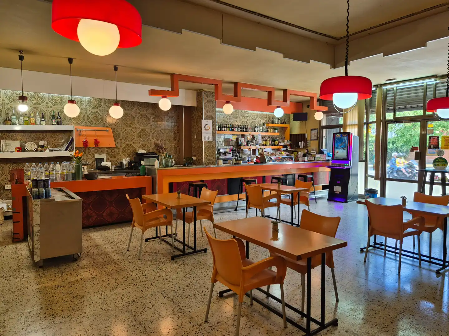 Business premises for transfer in Avinguda Castellbisbal 28