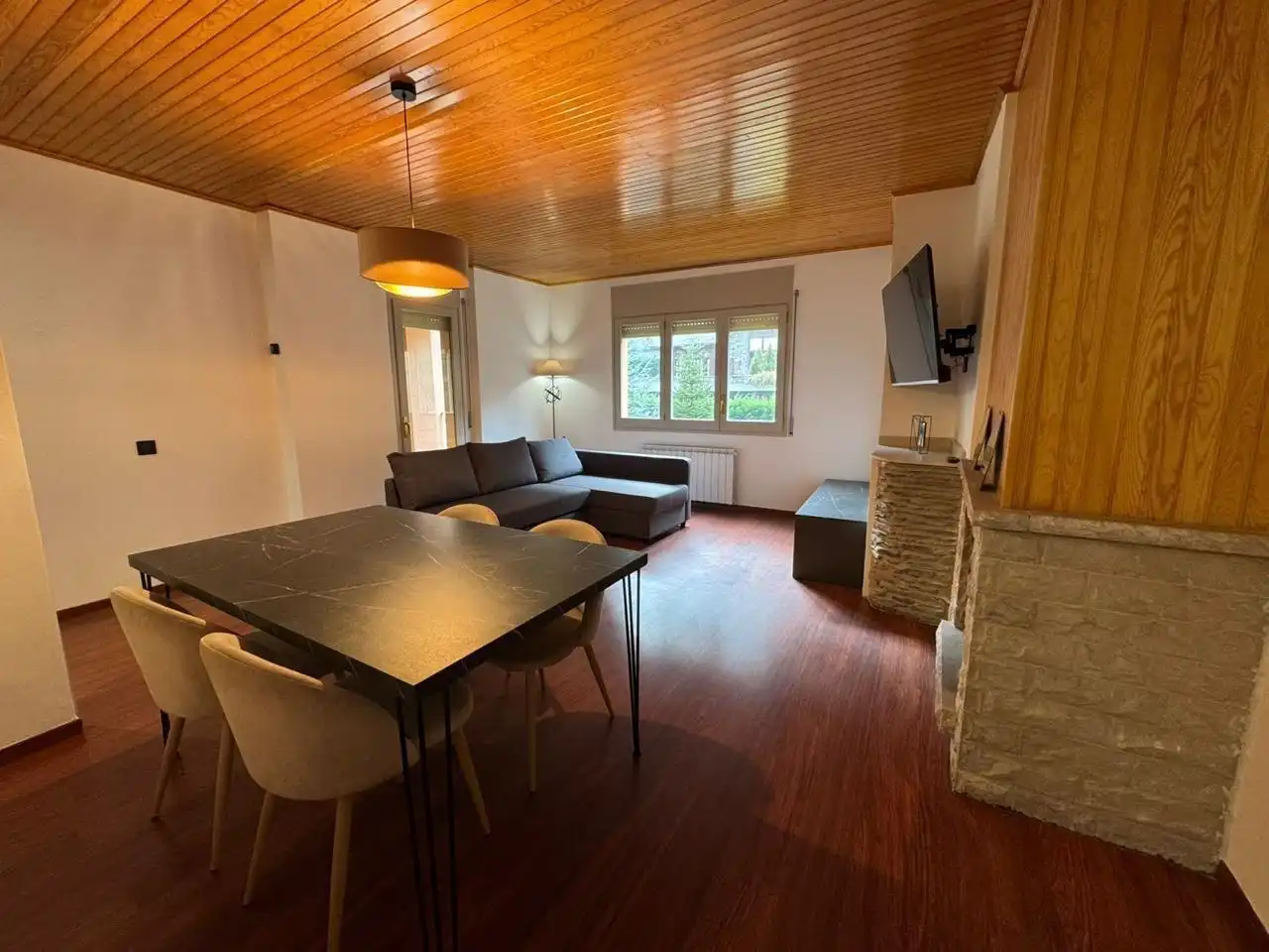 Sala de estar de Apartamento en venta en La Massana con Parquet, Amueblado y Balcón