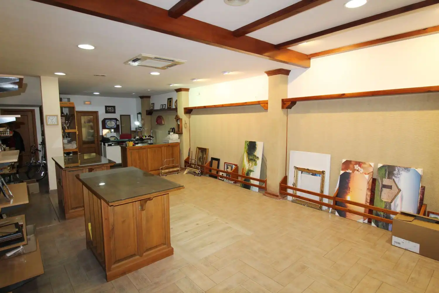 Commercial properties for rent in Daimiel  with Air Conditioner