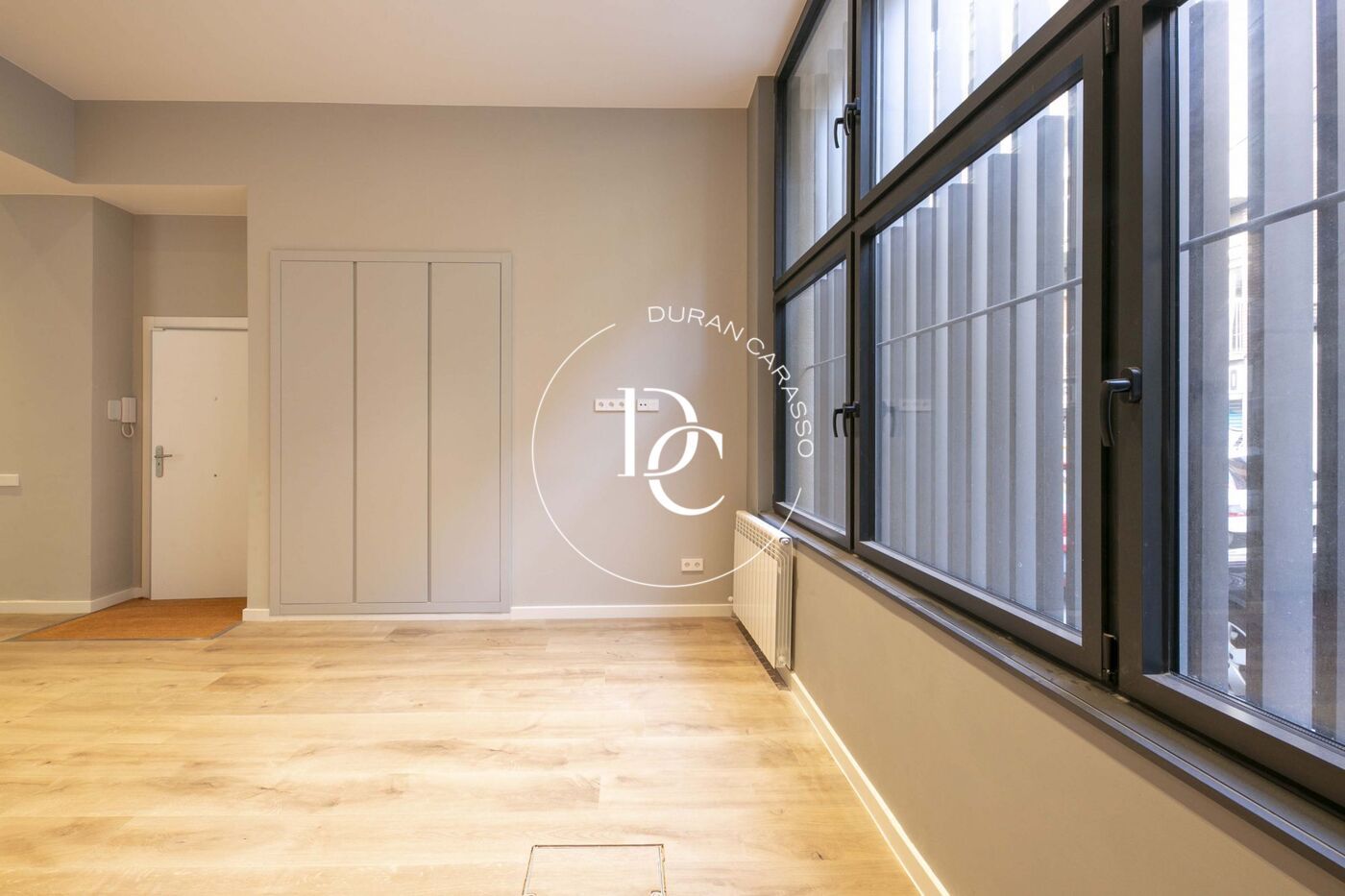 Duplex for sale in  Barcelona Capital  with Heating, Storage room and Alarm