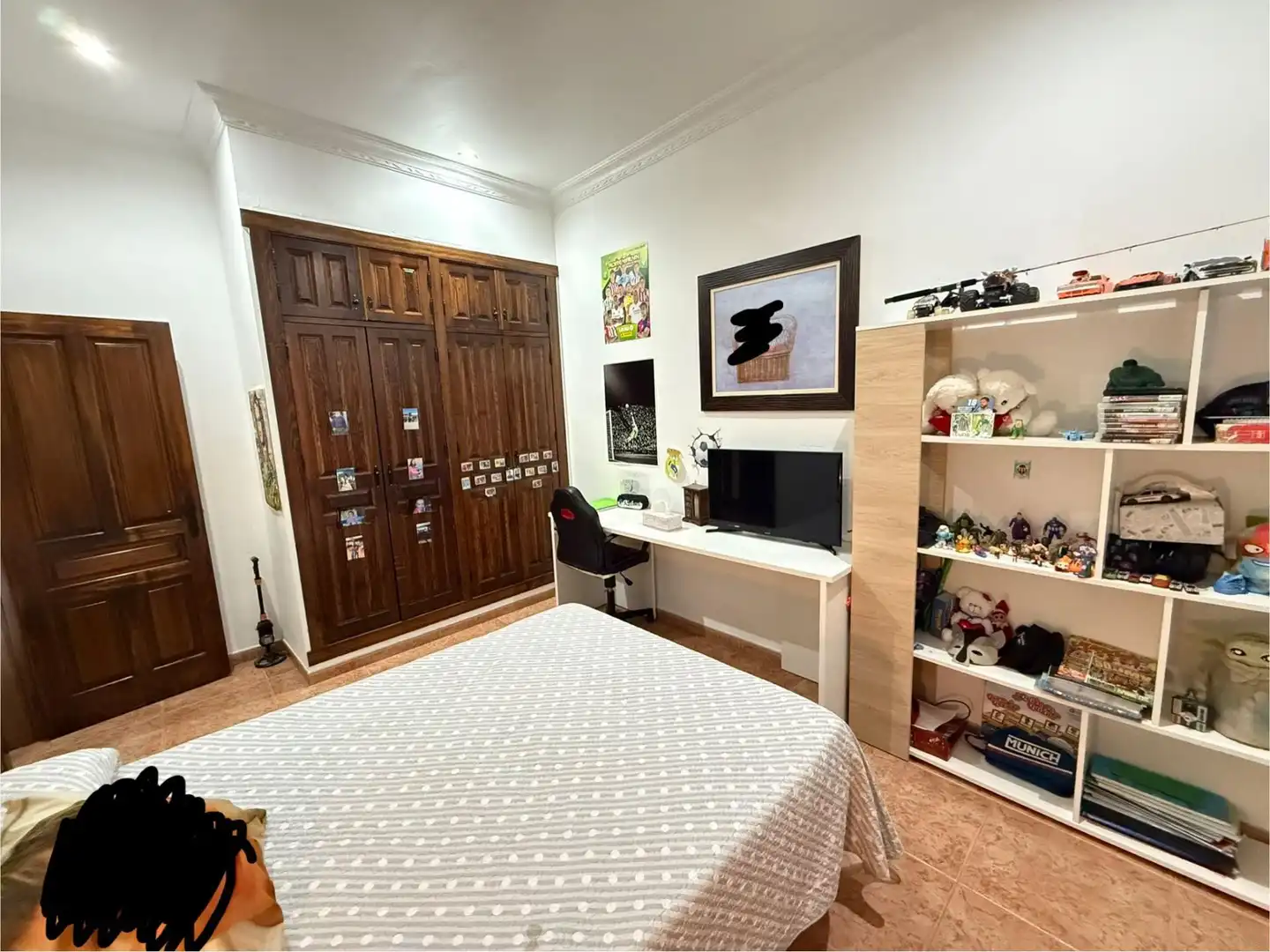 Dormitori de Finca rústica en venda en Alameda amb Aire condicionat, Jardí privat i Terrassa