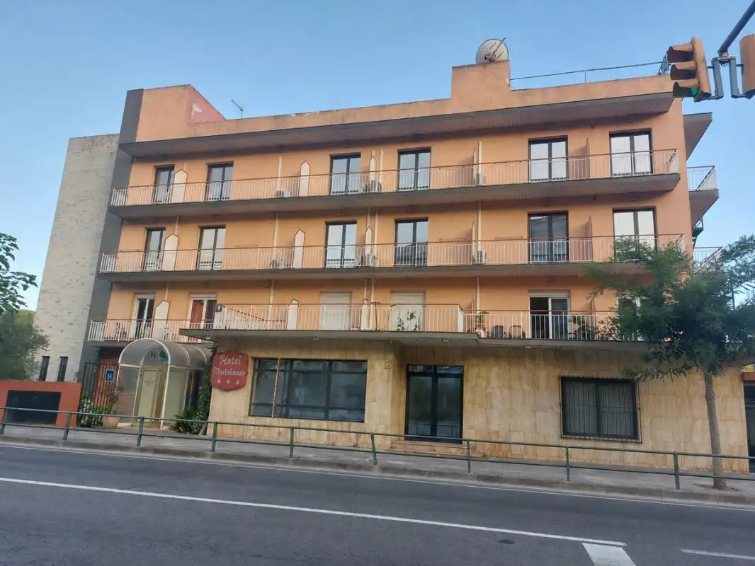 Immobles singulars amb ascensor en venda a Avinguda Vila de Tossa, imagen 2