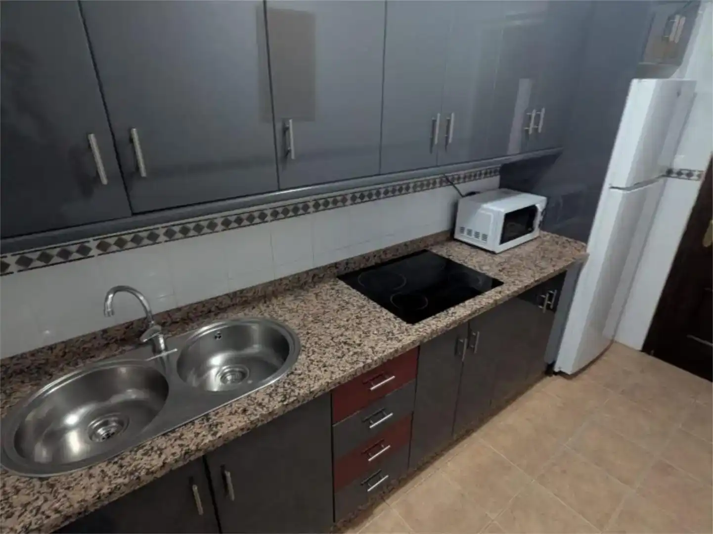 Cuina de Pis per a compartir en Écija amb Aire condicionat, Moblat i Balcó