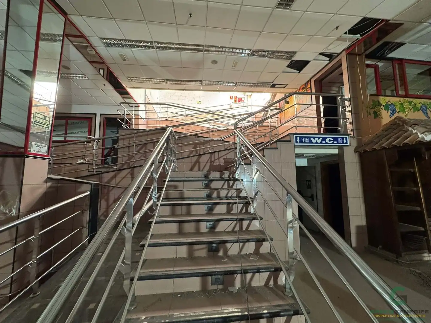 Local comercial de lloguer a Av. Santiago Puig, imagen 23