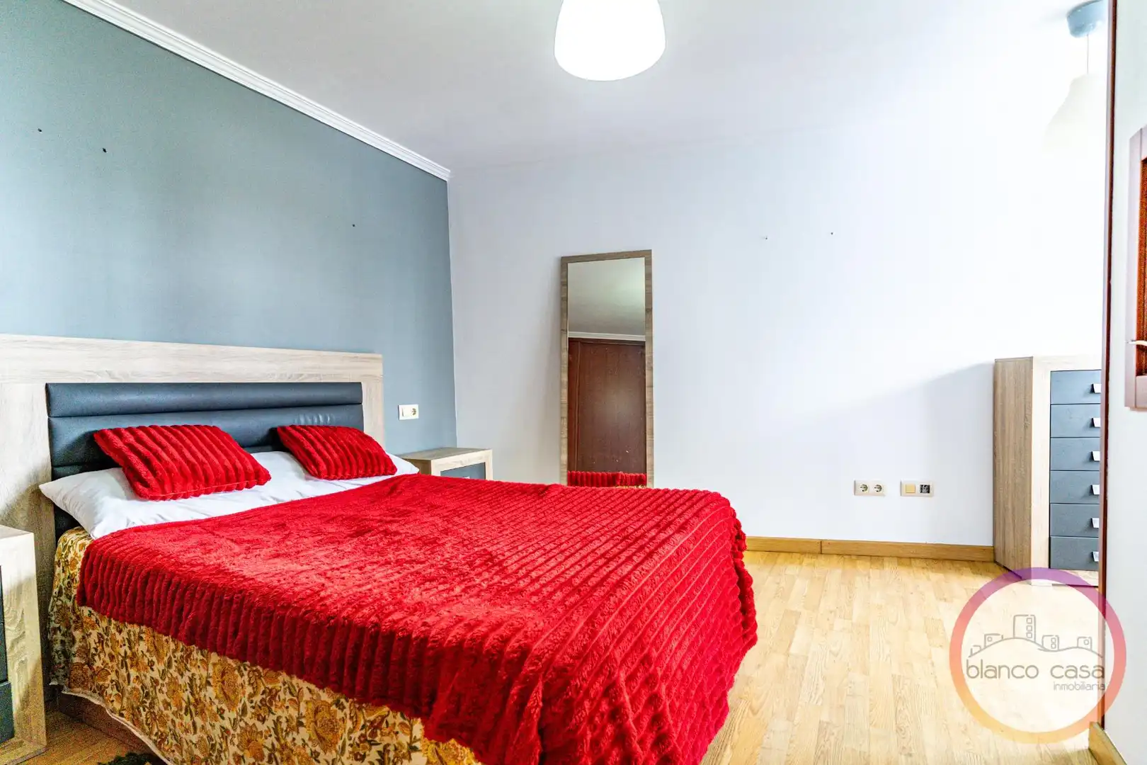 Habitación de Piso en venta en Carballo con Terraza, Trastero y Amueblado
