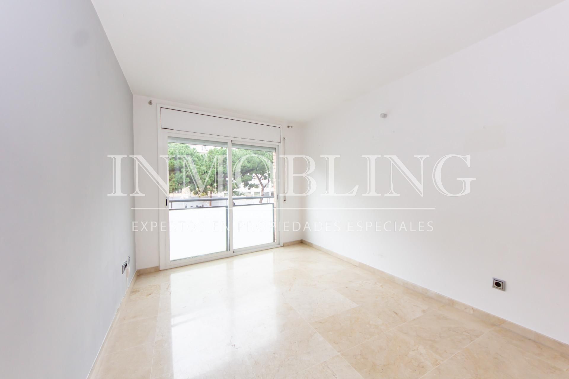Living room of Flat for sale in Mataró  with Air Conditioner and Alarm