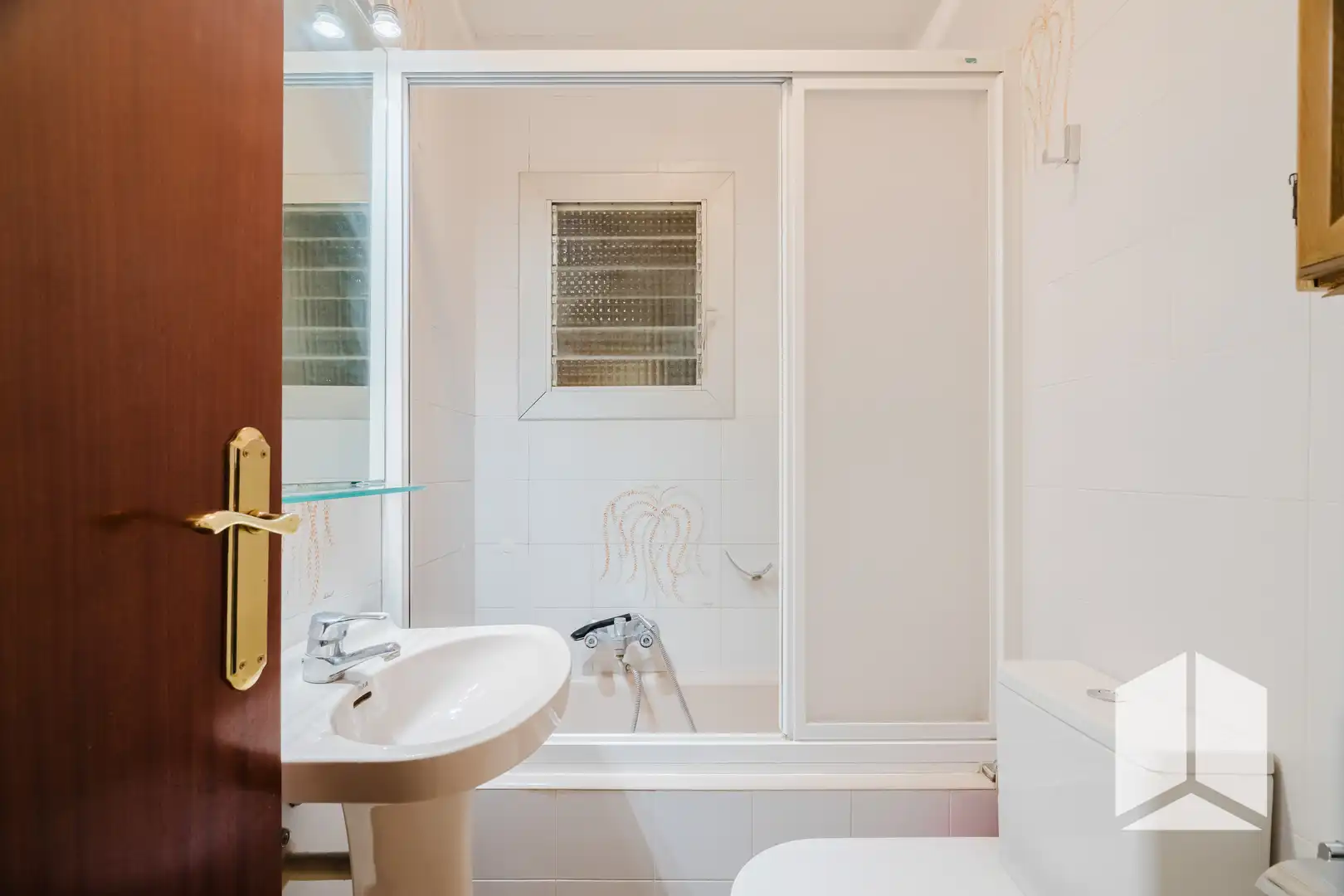 Bathroom of Flat for sale in Bellamar