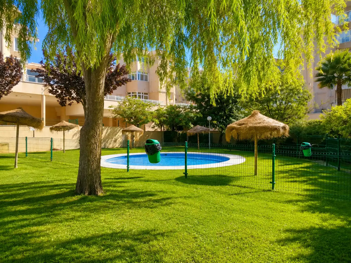 Piscina de Pis en venda en Málaga amb Aire condicionat, Jardí privat i Terrassa