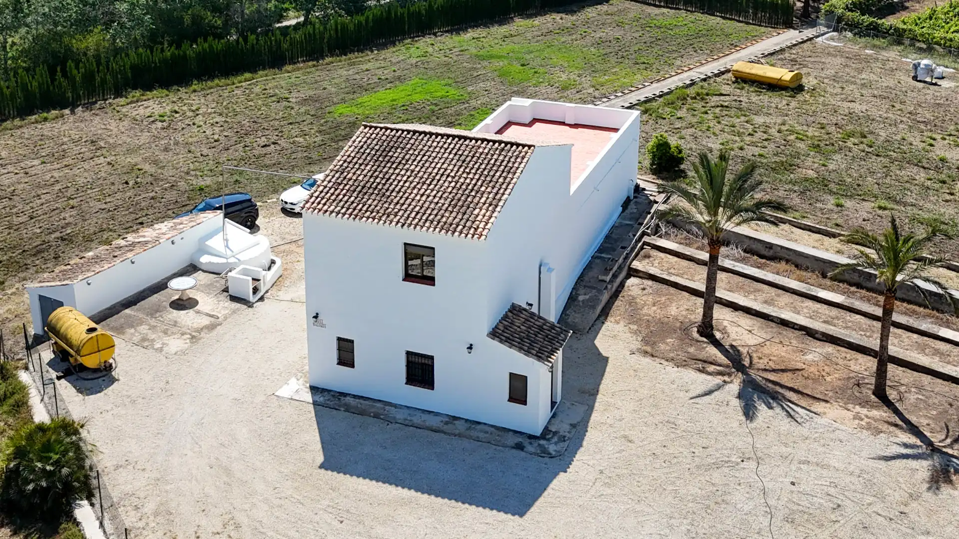 Vista exterior de Finca rústica en venda en Teulada amb Jardí privat, Terrassa i Moblat