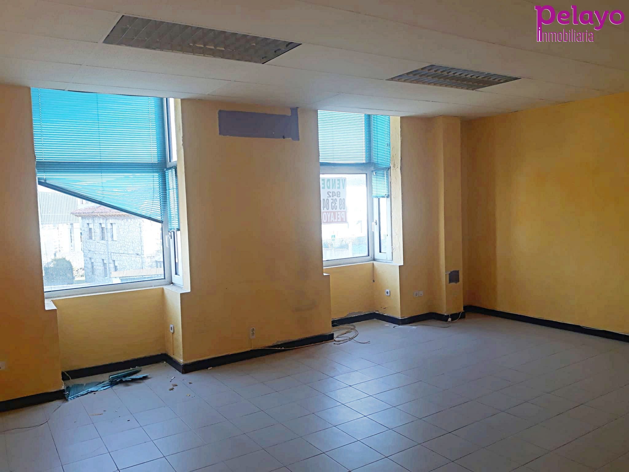 Oficina en venda en Torrelavega 
