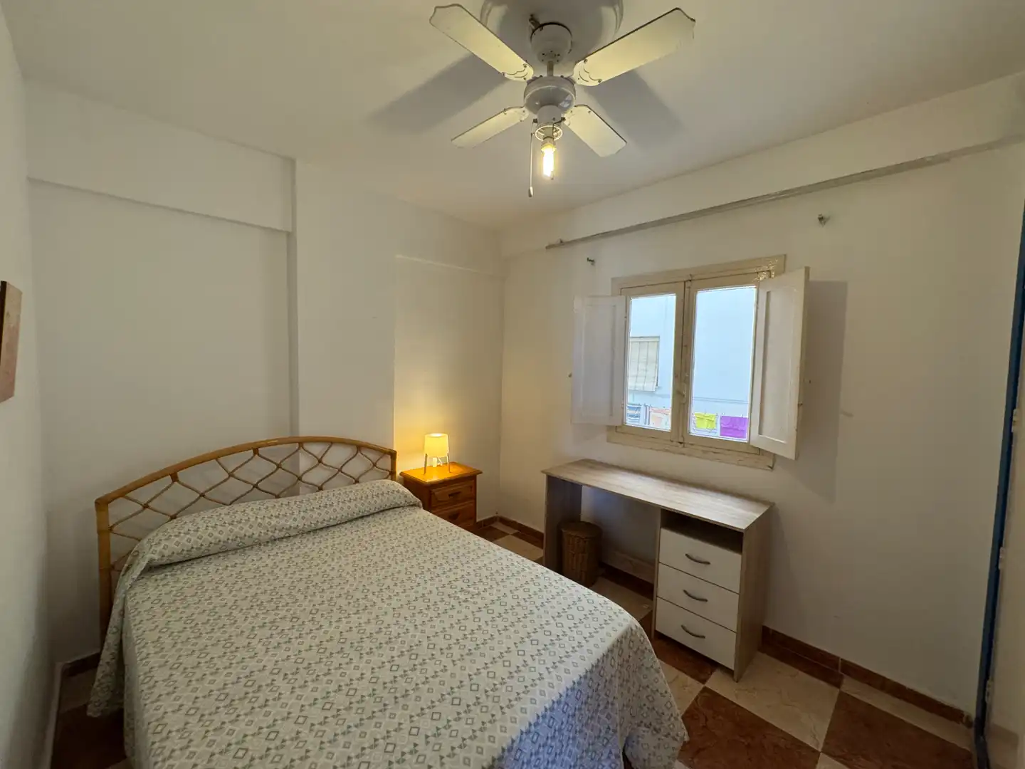 Habitación en Calle Maestro Chapí, Parque Ayala - Jardín de la Abadía - Huelín