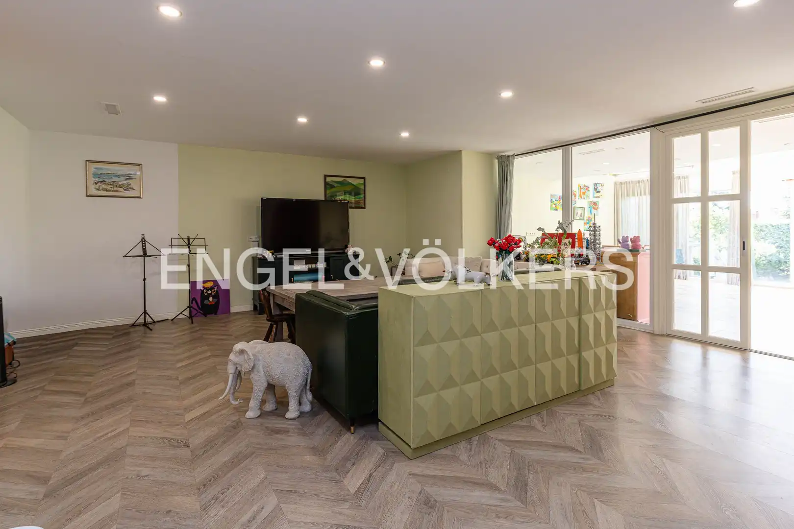 Sala d'estar de Casa o xalet en venda en Boadilla del Monte amb Aire condicionat, Calefacció i Jardí privat