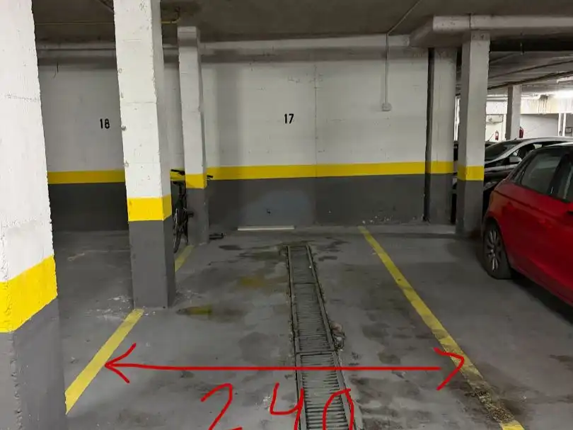 Parking of Garage for rent in Avenida Europa
