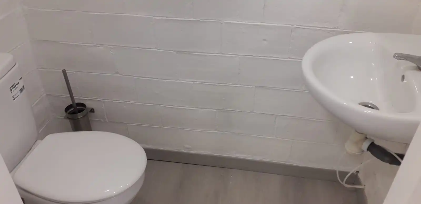 Badezimmer von Geschaftsraum zur Miete in El Masnou mit Klimaanlage