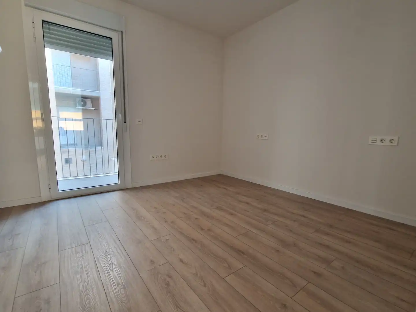 Dormitori de Pis en venda en Zaragoza amb Aire condicionat, Parquet i Terrassa