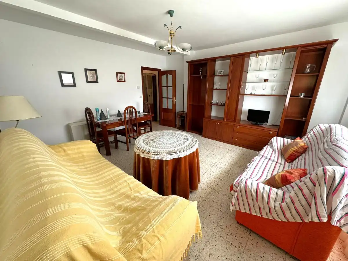 Sala d'estar de Casa o xalet en venda en Almuradiel amb Aire condicionat, Calefacció i Terrassa