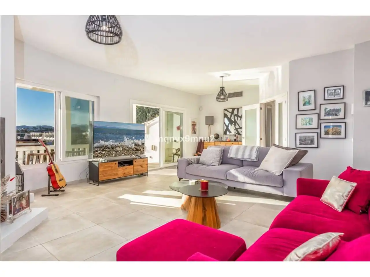 Sala d'estar de Casa o xalet en venda en Mijas amb Aire condicionat, Calefacció i Jardí privat