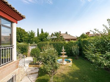 Chalet con piscina en venta en Peñas Albas - Zulema