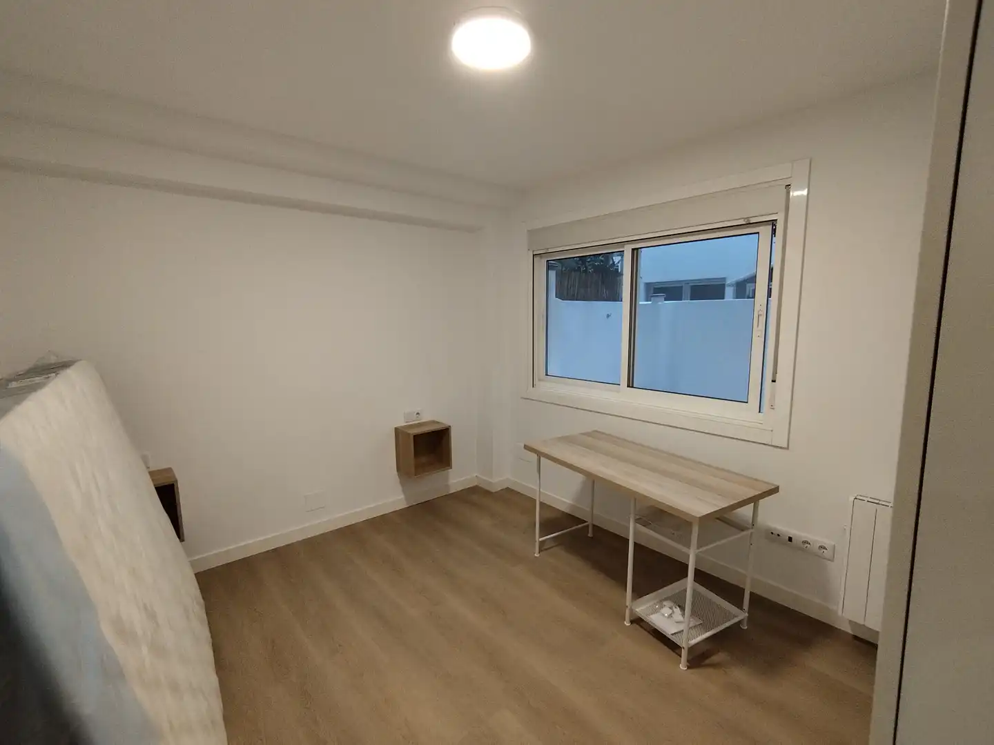 Habitación de Piso de alquiler en A Coruña Capital  con Calefacción, Amueblado y Horno