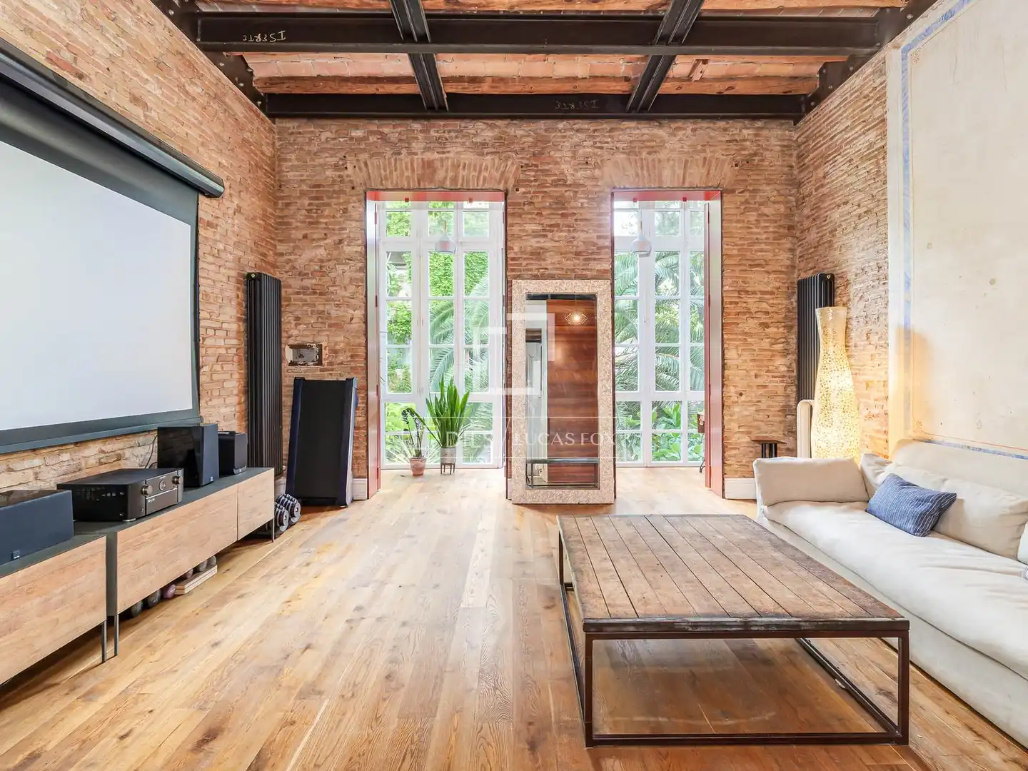 Vista exterior de Piso en venta en Barcelona con Aire acondicionado, Calefacción y Jardín privado