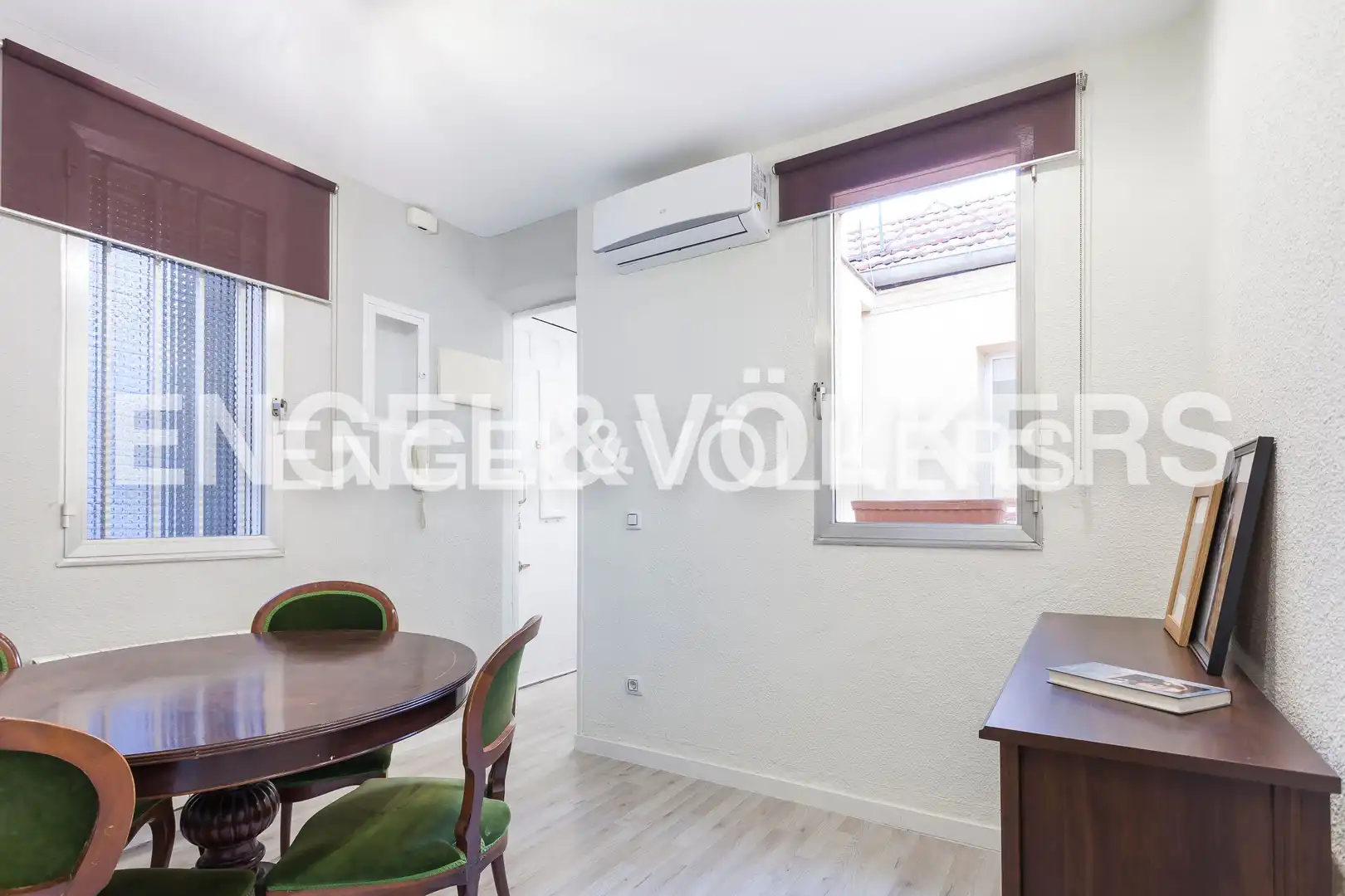 Bedroom of Attic for rent in Madrid  with Air Conditioner, Heating and Parquet flooring