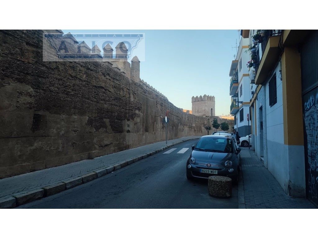 Vista exterior de Pis en venda en  Sevilla Capital