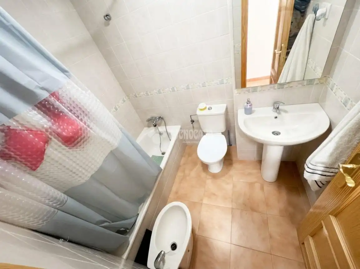 Bany de Pis en venda en Estepona amb Terrassa