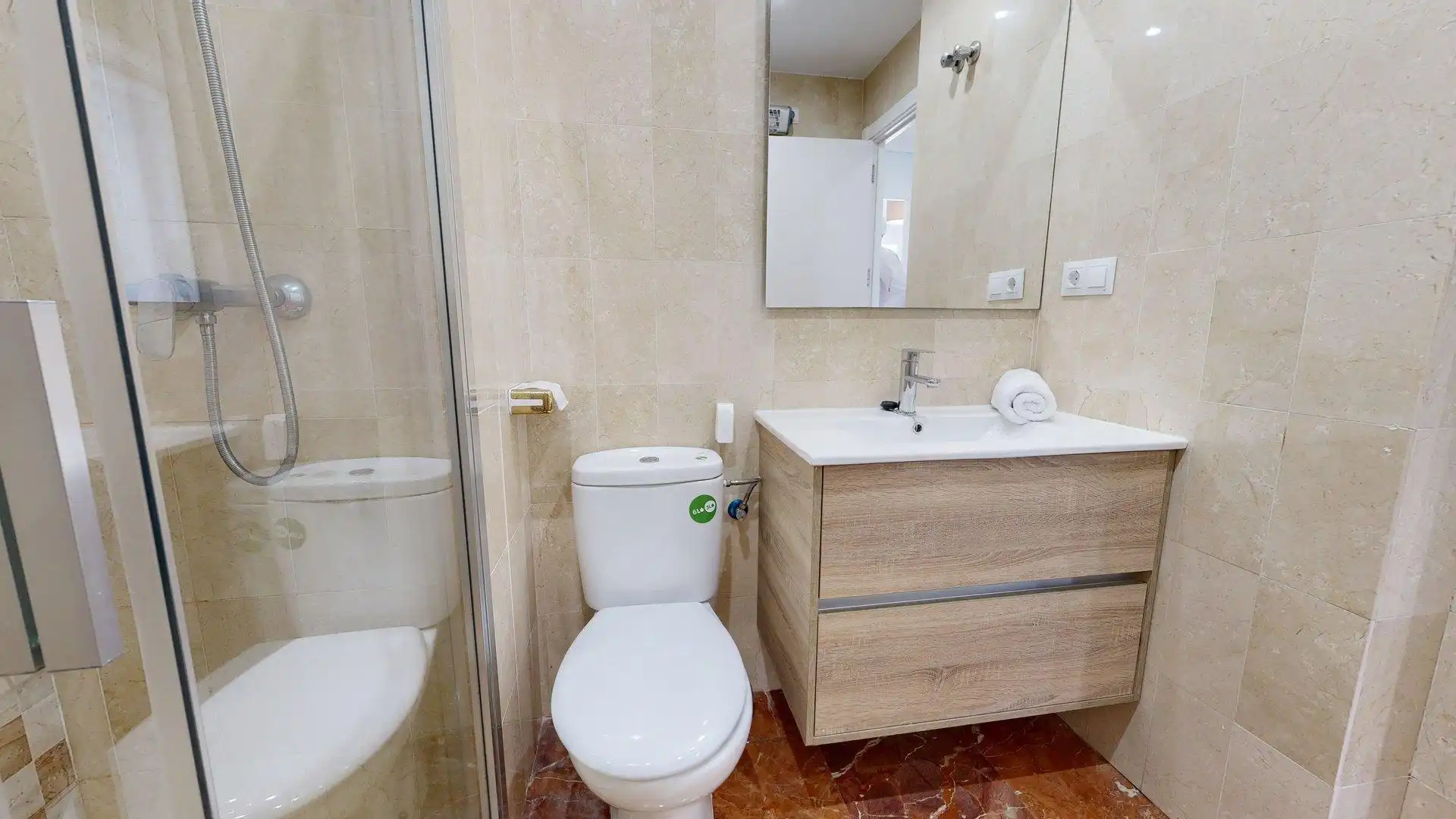 Bany de Apartament de lloguer en Elche / Elx amb Aire condicionat, Jardí privat i Terrassa