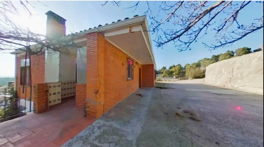 Vista exterior de Casa o xalet en venda en Olesa de Montserrat amb Piscina