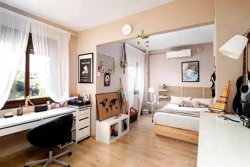 Schlafzimmer von Haus oder Chalet zum Verkauf in Málaga mit Klimaanlage, Heizung und Privatgarten