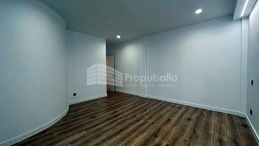 Office for rent in Canfranc, Casetas - Villarrapa