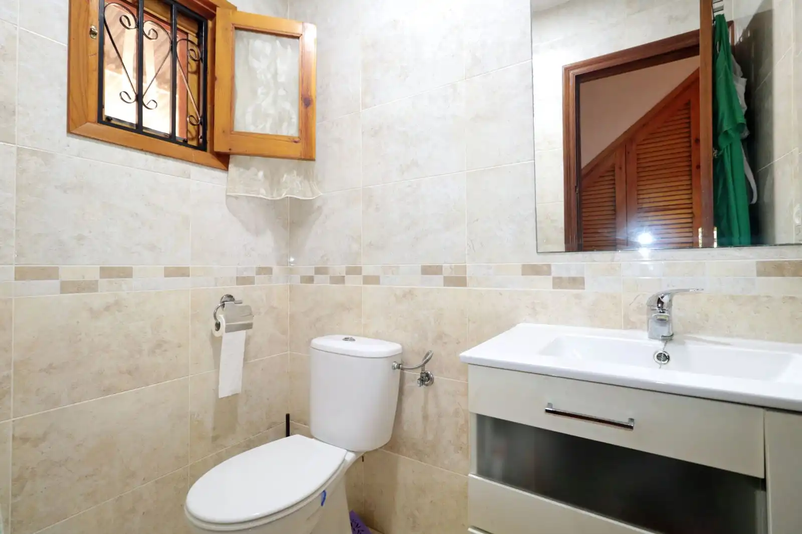 Bany de Casa adosada en venda en Torrevieja amb Jardí privat i Terrassa