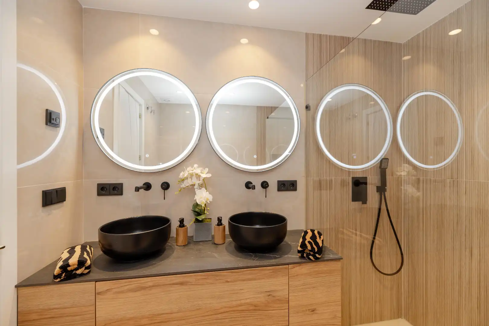 Baño de Ático en venta en Marbella con Aire acondicionado, Calefacción y Terraza