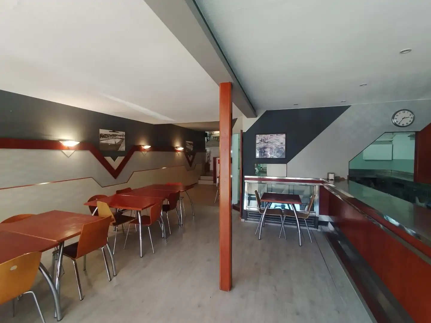 Local comercial de lloguer a Centre Vila