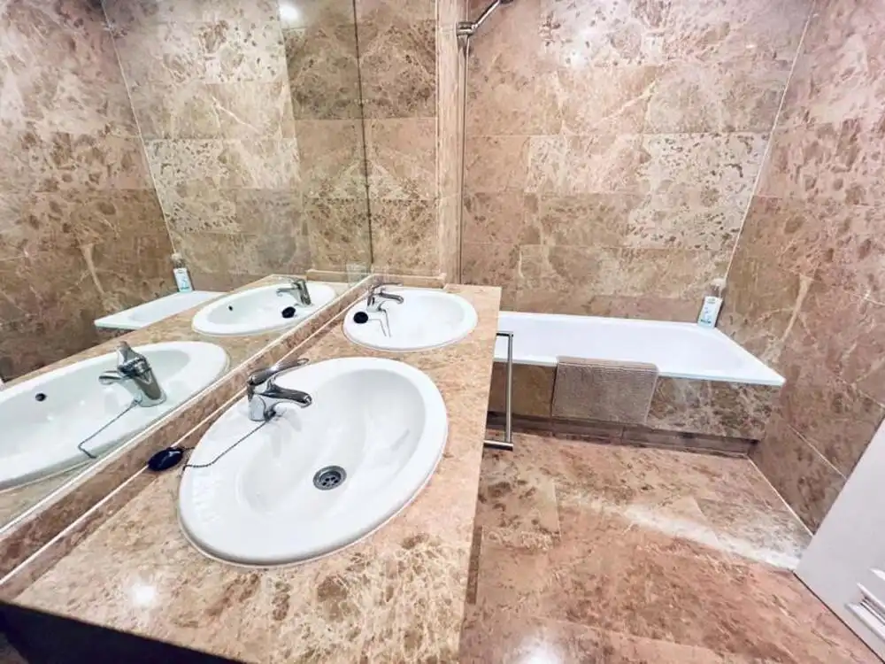 Bathroom of Apartments for rent in Marbella  with Air Conditioner, Terrace and Storage room