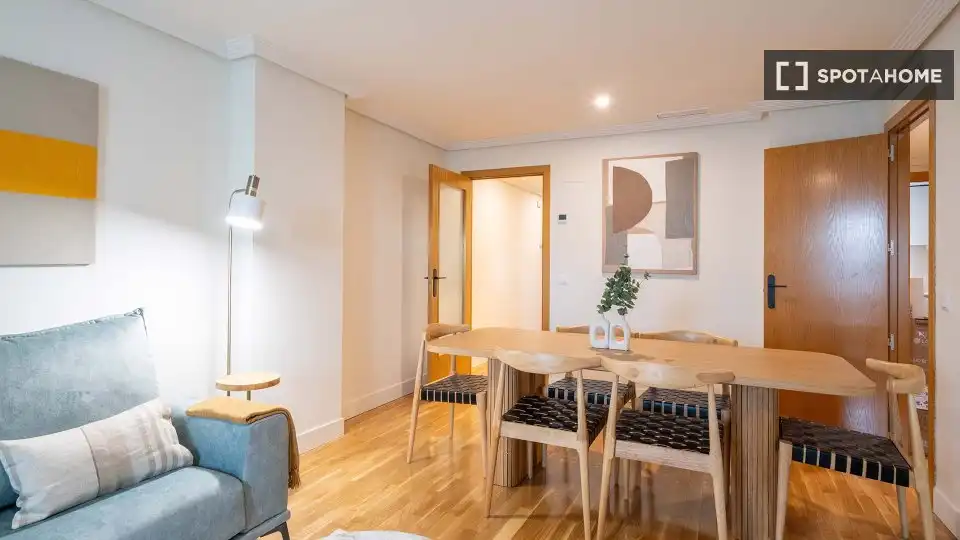 Dining room of Flat for rent in Madrid  with Air Conditioner, Heating and Furnished