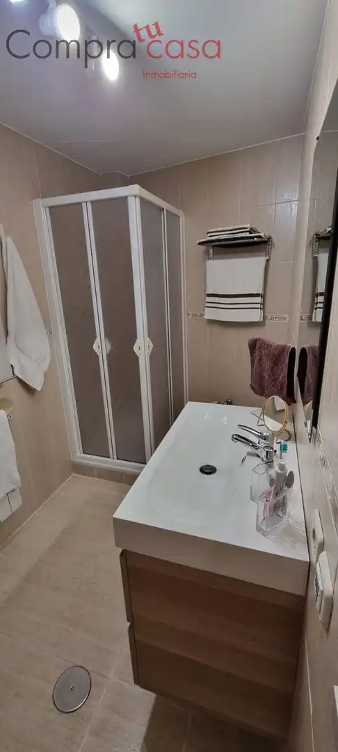 Bathroom of Flat for sale in Segovia  with Heating, Private garden and Parquet flooring