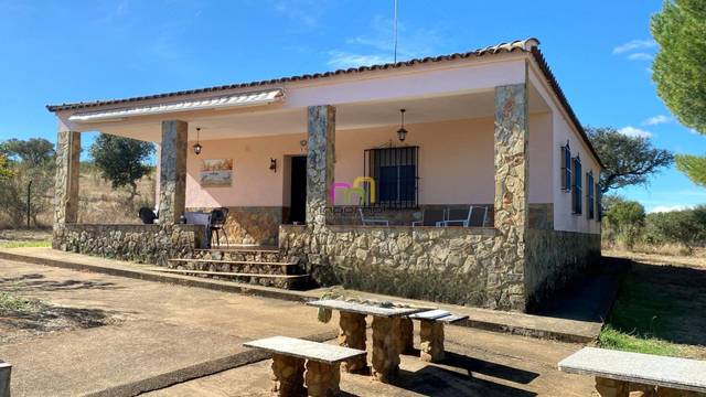 Finca rústica en Alquiler en Alburquerque