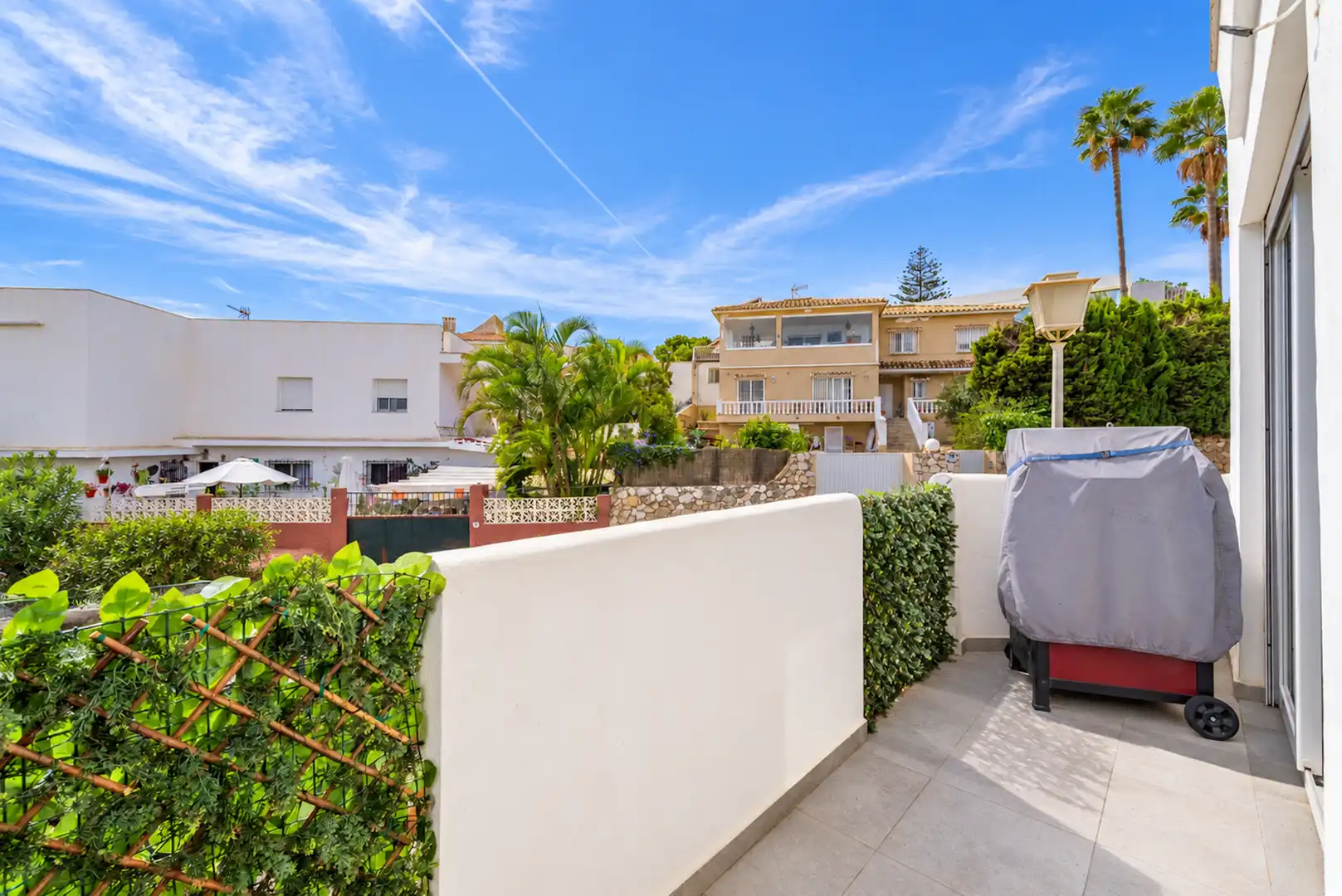 Vista exterior de Dúplex en venta en La Cala Mijas