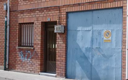 Vista exterior de Casa o xalet en venda en Medina del Campo amb Terrassa