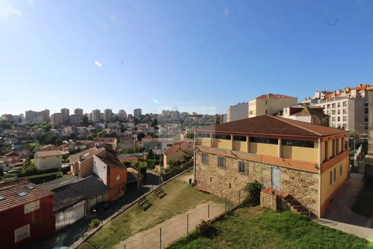 Exterior view of Flat for rent in Vigo   with Heating, Storage room and Furnished