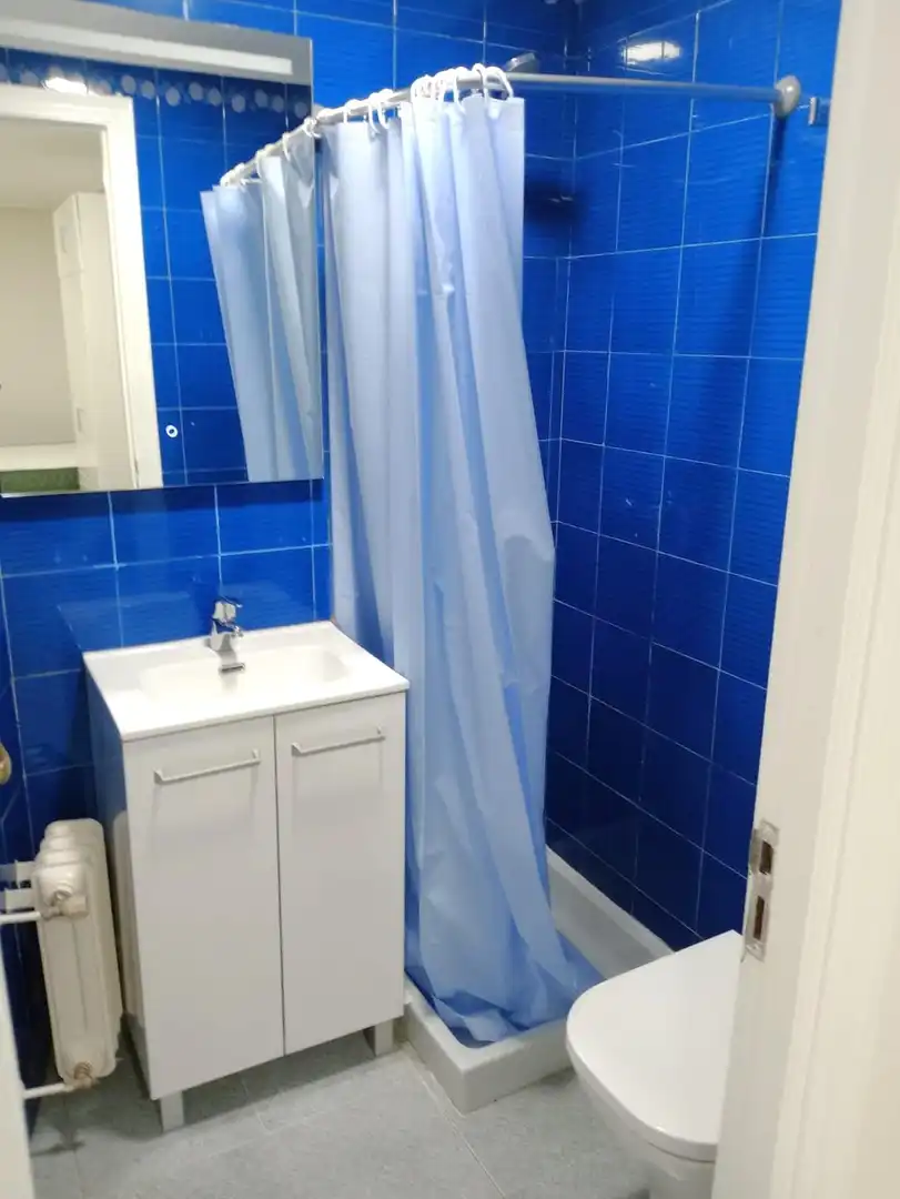 Bany de Estudi de lloguer en Oviedo  amb Moblat