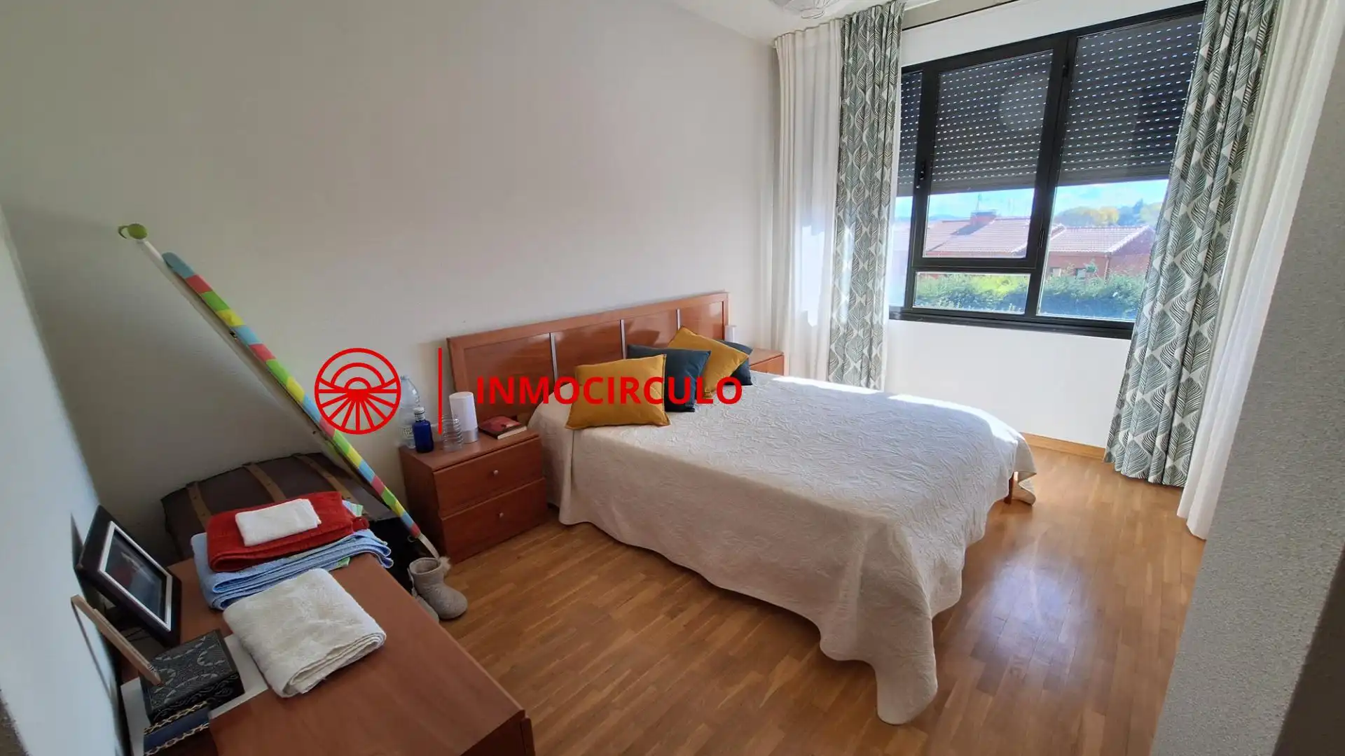 Habitación de Casa adosada en venta en Cogollos con Calefacción y Jardín privado