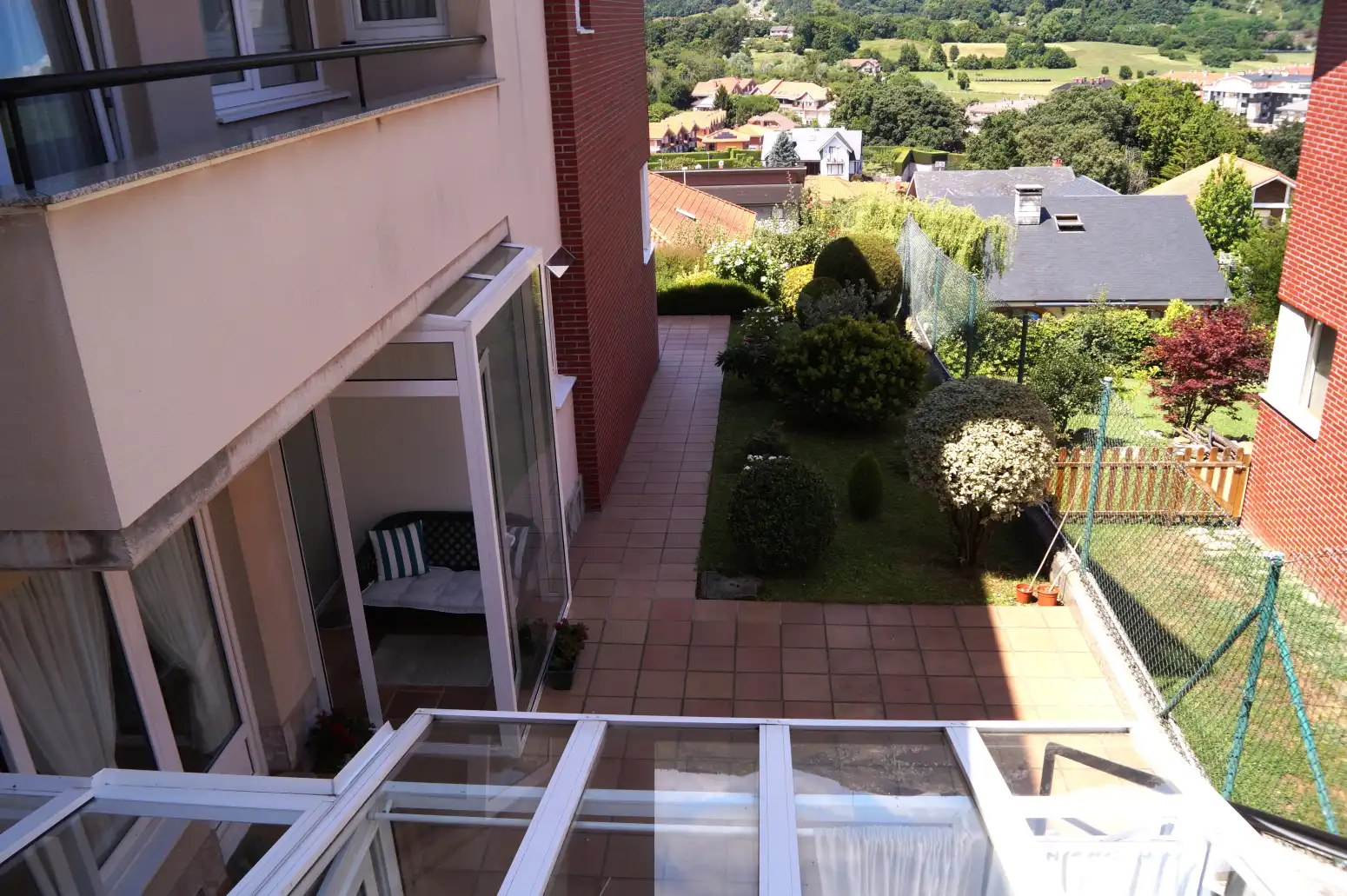 Terrassa de Casa o xalet en venda en Medio Cudeyo amb Calefacció, Jardí privat i Terrassa